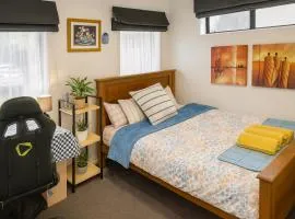 Stonebrook Haven - AC Room, Dedicated Bath, Free parking