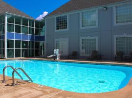 Quality Inn Crossville Near Cumberland Mountain State Park，位于克罗斯维尔的酒店