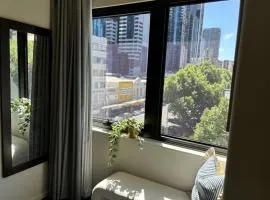 Elegant CBD Haven with City Views