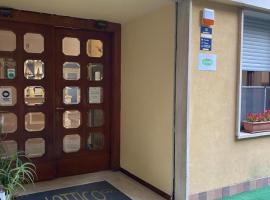 New Hotel Attico，位于基安奇安诺泰尔梅的酒店