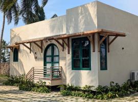 LAWA Bintan Berakit Village Cottage，位于博拉科特的山林小屋