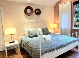 Spacious & Cozy House Near Lonsdale, Peaceful North Vancouver Stay