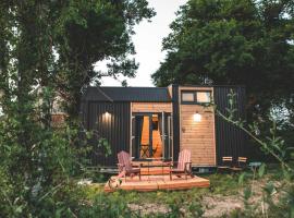 La Voie Romaine 2 by Tiny Away，位于Saint-Sébastien的酒店