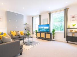 The Lytham Retreat - New! Spacious & Luxurious，位于莱瑟姆-圣安妮的酒店