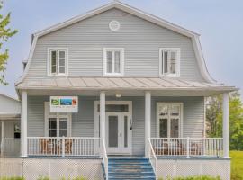 Auberge du vieux pont，位于Saint-Raymond的青旅