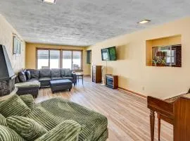 2 Mi to Dtwn Newark Pet-Friendly Home!