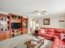Quiet Family Home in Headland with Games and Yard
