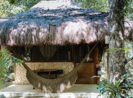 Cavelands become one with nature，位于Cedro的酒店