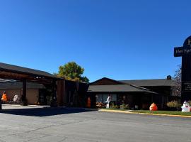 Hot Springs Hotel & Spa，位于瑟莫波利斯的酒店