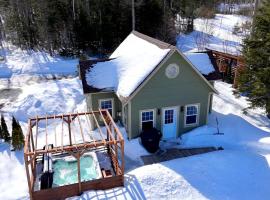Chalets BSL，位于Saint-Simon-de-Rimouski的带热水浴缸的酒店