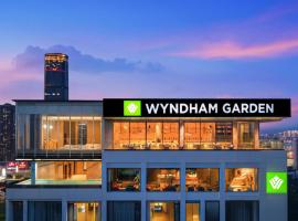 温德姆花园酒店柳州五星商业街音乐喷泉店，位于柳州的酒店