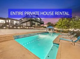 Entire Private Home with 2 Bedrooms 1 Bathroom, Grand View, King Bed, Spacious, Parking, Available Now