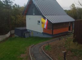Dom na zboczu Kistowo z Balią, Sauną i basenem letnim，位于苏尔茨兹诺的酒店