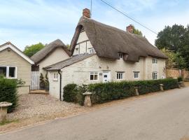 Lynchets Cottage，位于兰伯恩的酒店