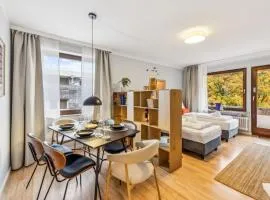 NASA Homes I Renovierte I 3 Zi I Wohnung I Bahnhofsnähe I 3 Balkone I Netflix I Xbox One I