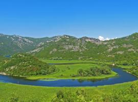 Estate & Winery San Duyevo，位于利杰卡科诺杰维卡的酒店