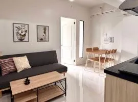 Entire Apartment with pool, gym, and playground near Panglao, Bohol