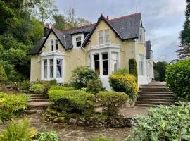 Camus House, Lochside Guest House