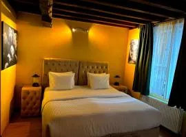 Family Heritage Grand Place