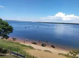 Atardecer Ituzaingó Cabaña frente al río
