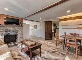 Cabin in Nature at Cliffwood Colony