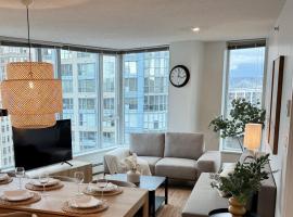 The Altitude with Mountain & City Views, Pool & Hot Tub，位于温哥华的酒店