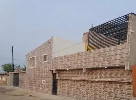 Lá Maison Jolly