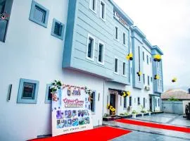 JISS Apartments and Hotels