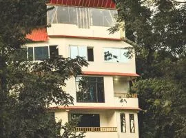 Dzukou Lodge - Boutique Homestay in Viswema