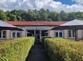 Pension Stechlinsee，位于新格洛布索的酒店