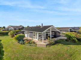 Holiday Home Tjarven - 350m from the sea by Interhome，位于Hejlsminde的酒店