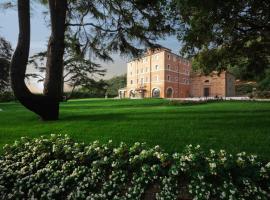 拉坦兹别墅酒店，位于玛丽娜法尔梦思的尊贵型酒店