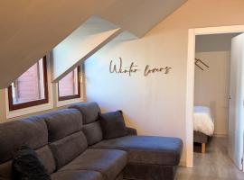 Acogedor Ático en el Corazón de Formigal - Esquía sin llaves，位于福米加尔的酒店