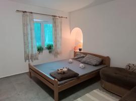 Lena Apartman，位于Senta的酒店