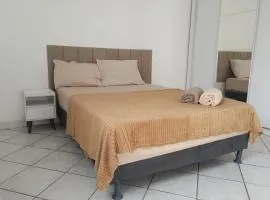 AP Custo benefício a 10 min de praia,rodoviária, estádio e ferroviária