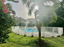 Studio accueillant aux Trois-Îlets, 30 m², piscine partagée