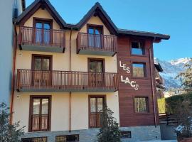 莱斯拉克丝公寓酒店，位于巴多尼奇亚的酒店