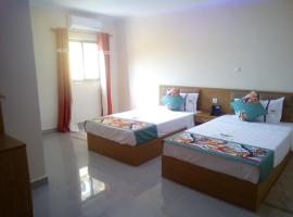 Hotel Catumbela，位于卡通贝拉的酒店