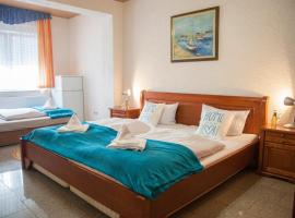 Hotel Atlantis，位于拉姆斯泰因-米森巴赫的酒店