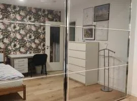 Einzelzimmer in einer Zweier-Wohngemeinschaft