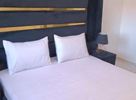 Appartement azrou，位于艾兹鲁的酒店