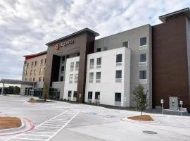 La Quinta Inn & Suites by Wyndham Eagle Pass
