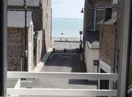 Maison 50m de la mer parking privé