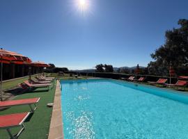 Alma del Lago - Charming Apartments，位于La Pesta的山林小屋