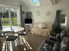 Studio lumineux avec terrasse et jardin proche de Caen