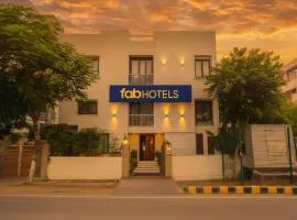 FabHotel Rivlet Residency