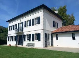 Maison individuelle à Mendionde, 8 personnes, grand jardin, proche côte basque - FR-1-495-104