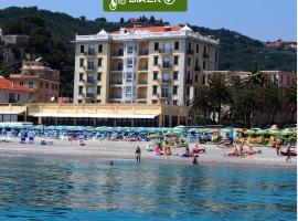 丽都公寓式酒店，位于菲纳莱利古雷的住宿