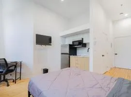 Magnificent Studio with FREE parking near downtown