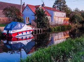 Nene Cottage，位于Upwell的酒店